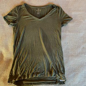 American Eagle V Neck Tee